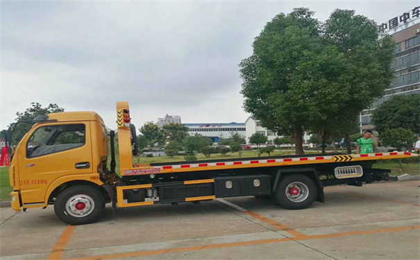 广东定远24小时拖车救援电话号码，定远道路救援公司怎么收费的